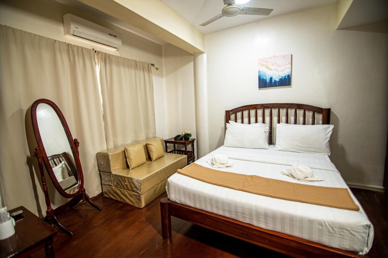 Kiwi Hotel Cebu Buitenkant foto