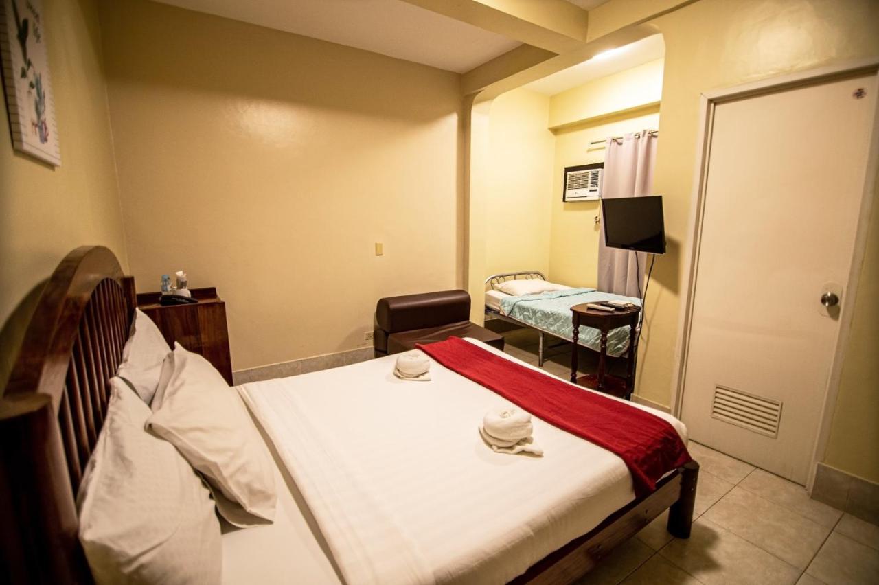 Kiwi Hotel Cebu Buitenkant foto