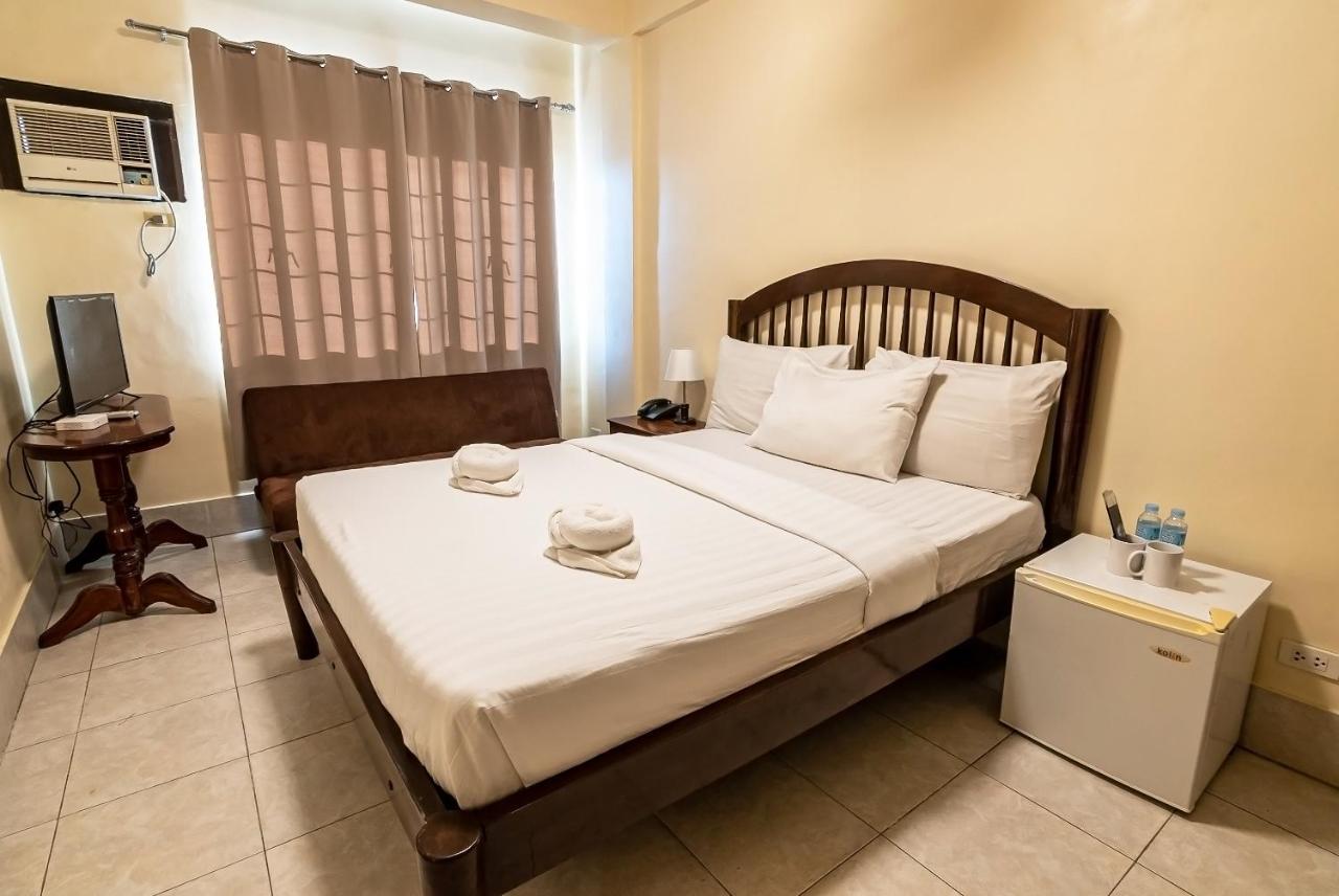 Kiwi Hotel Cebu Buitenkant foto
