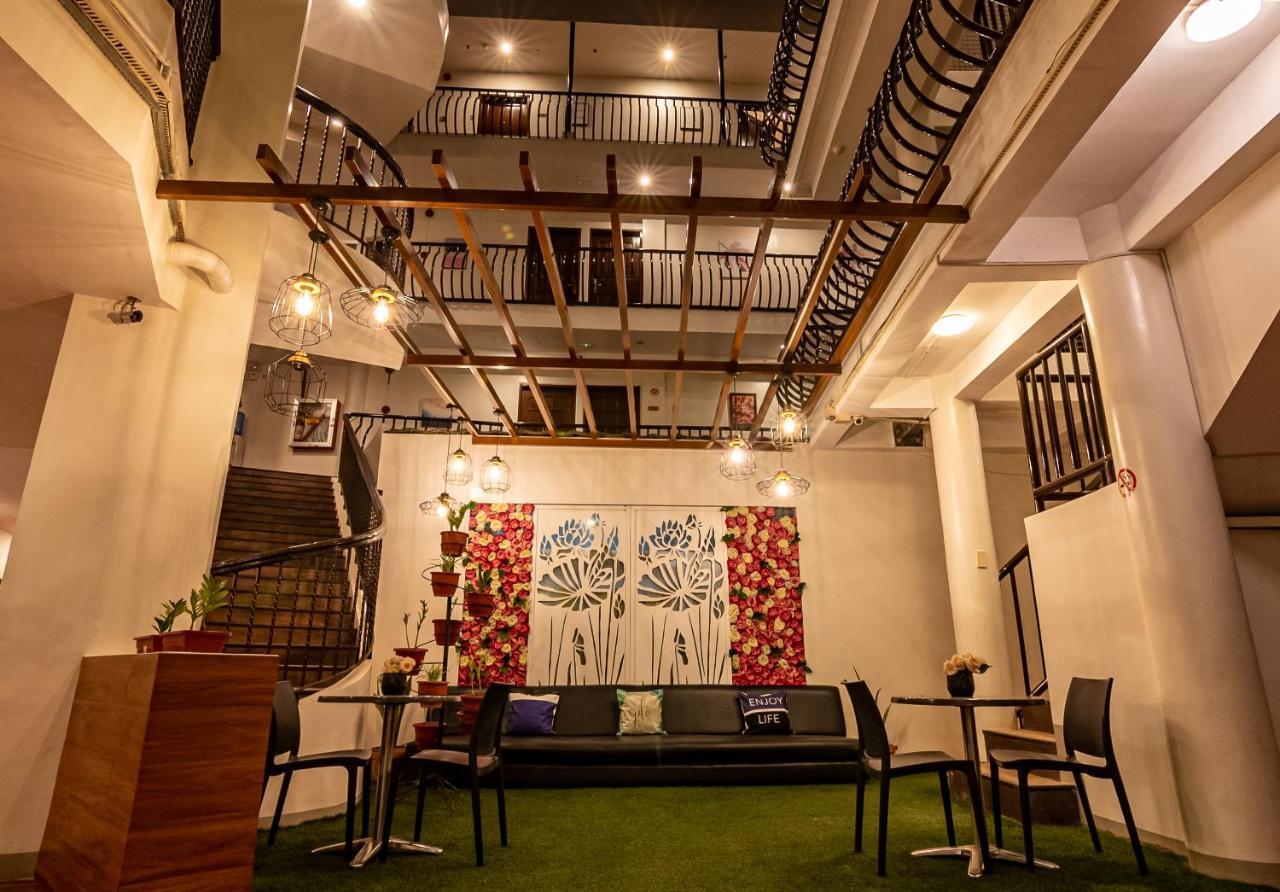 Kiwi Hotel Cebu Buitenkant foto