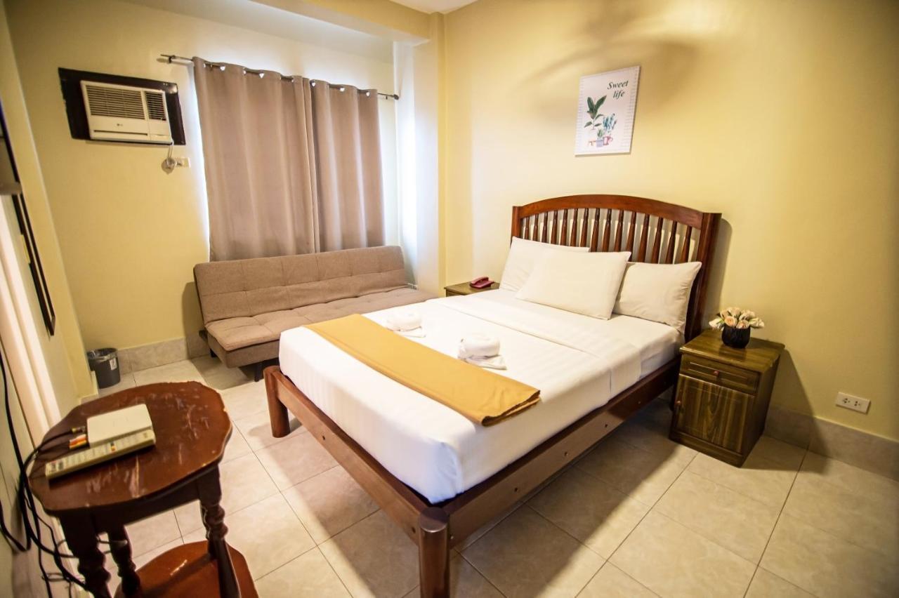 Kiwi Hotel Cebu Buitenkant foto
