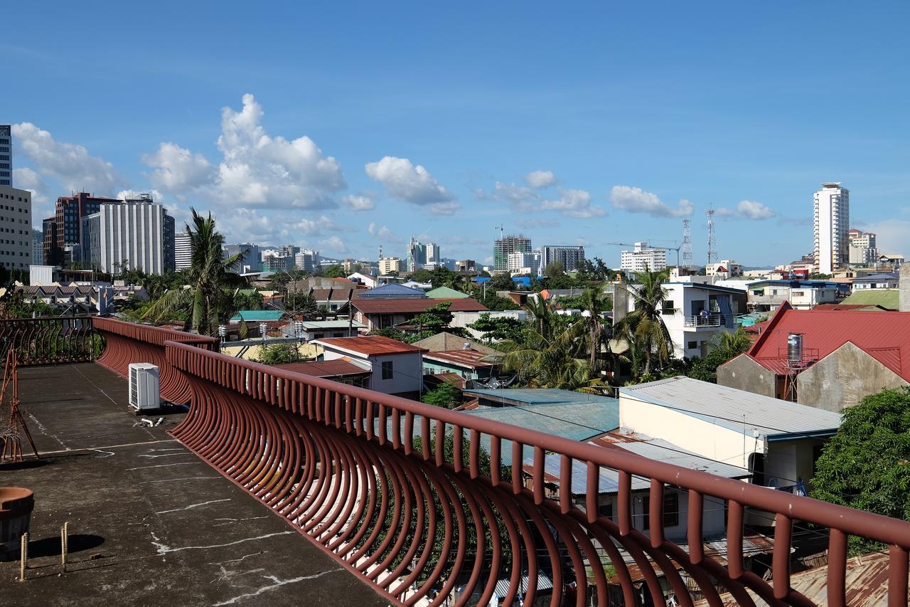 Kiwi Hotel Cebu Buitenkant foto